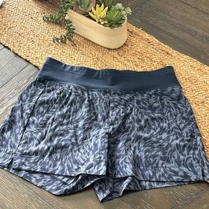 Athleta Trekki North Printed  Shorts